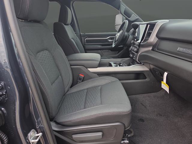 New 2026 RAM 1500 4x4 Crew Cab image 34