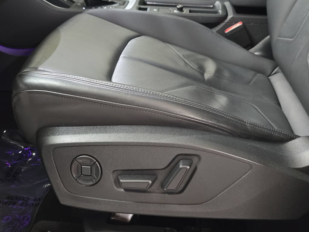 Used 2022 Audi Q3 2.0T Premium Plus w/ Premium Plus Package AWD/4WD image 28