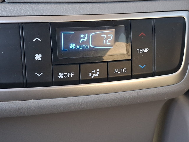 Used 2018 Toyota Highlander Limited AWD/4WD image 11