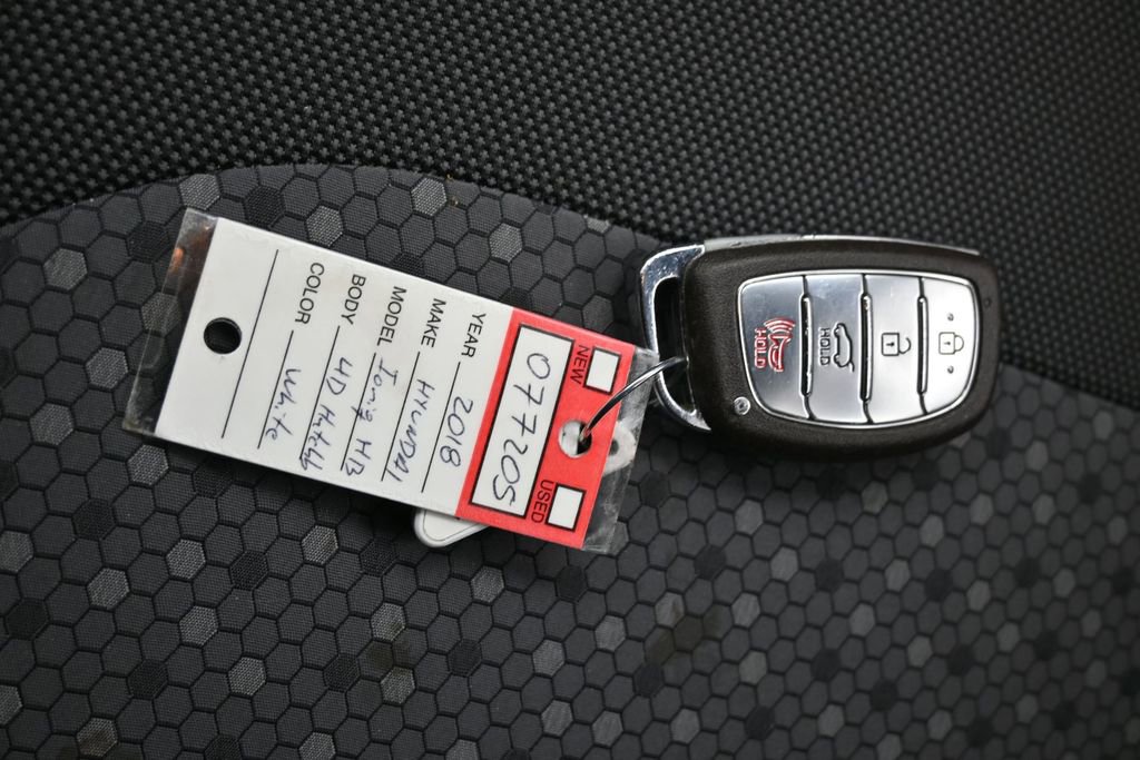 Used 2018 Hyundai Ioniq Blue image 4