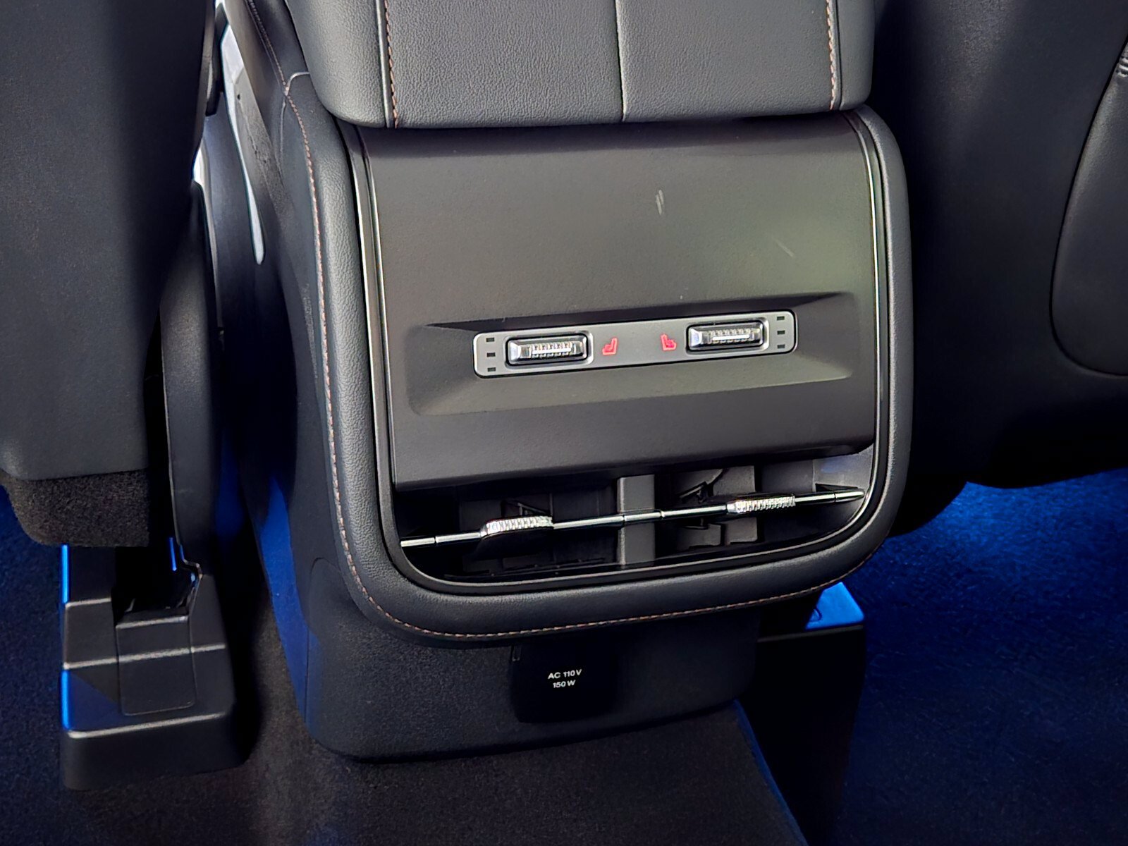 New 2026 Lincoln Nautilus Reserve w/ Jet Appearance Package AWD/4WD image 17