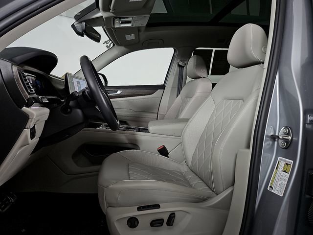 Used 2024 Volkswagen Atlas SEL Premium R-Line image 14