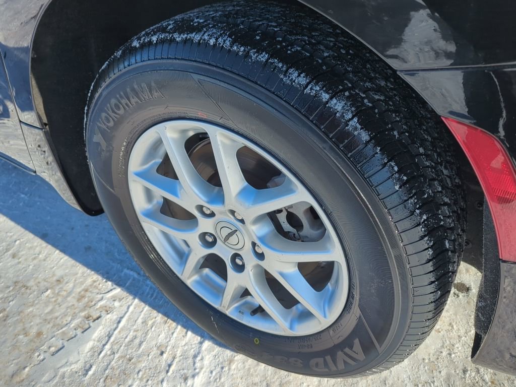 Used 2024 Chrysler Pacifica Touring-L image 13