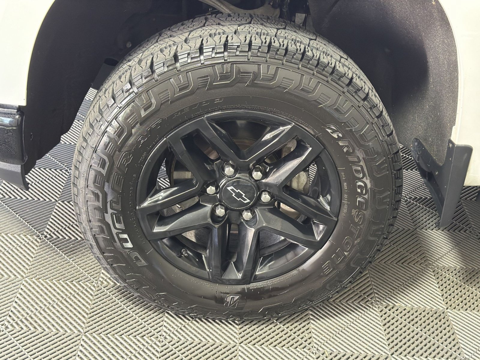 Used 2020 Chevrolet Silverado 1500 LT Trail Boss AWD/4WD image 12