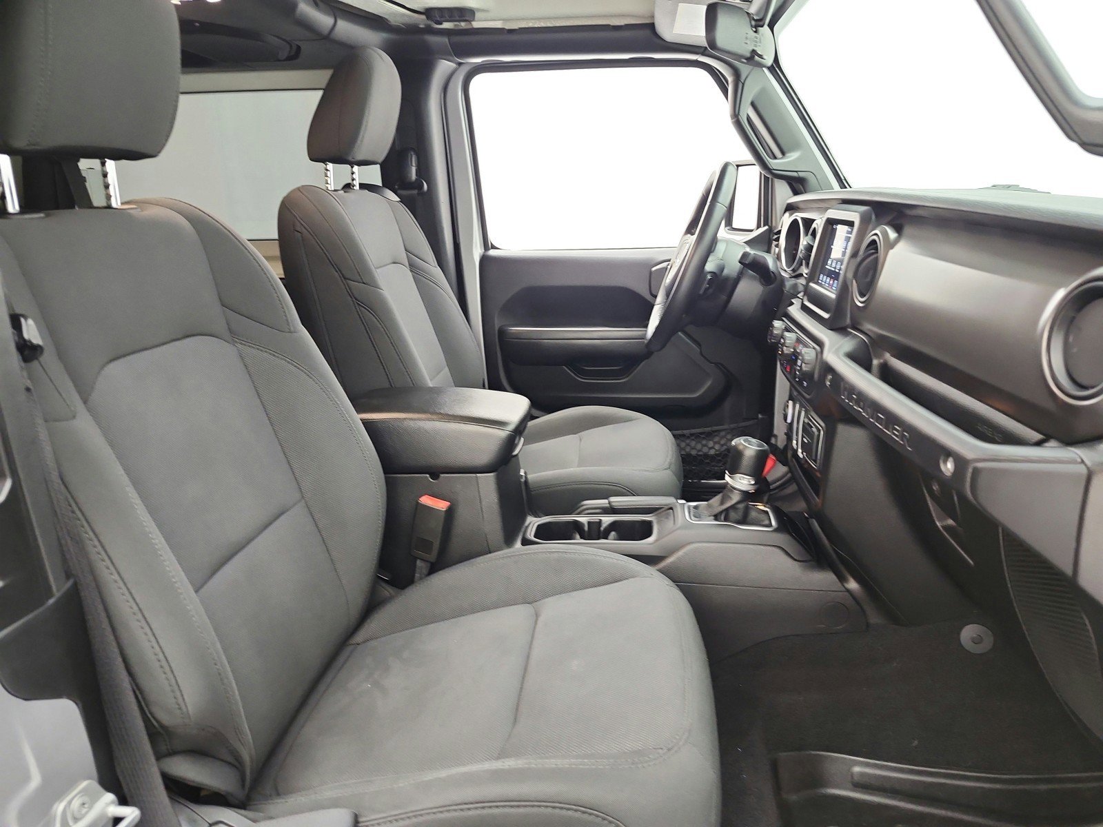 Used 2019 Jeep Wrangler Sport AWD/4WD image 18