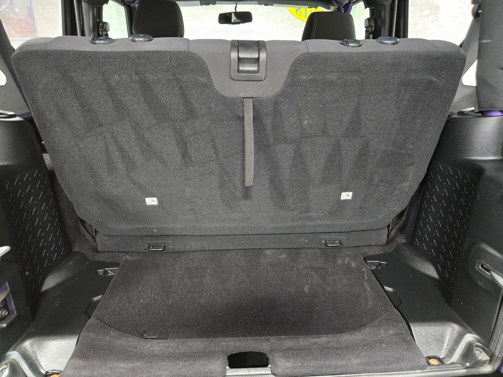 Used 2018 Jeep Wrangler Rubicon w/ Power Convenience Group AWD/4WD image 33