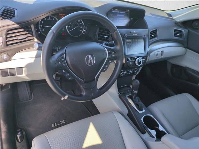Used 2017 Acura ILX FWD image 10