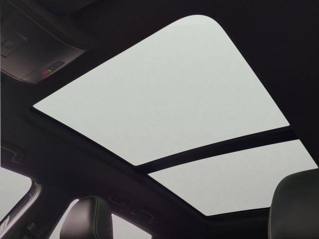 Used 2021 Volkswagen Atlas Cross Sport SE w/ Panoramic Sunroof Package AWD/4WD image 10