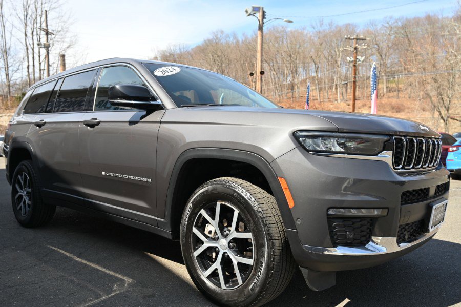 Used 2024 Jeep Grand Cherokee L Limited w/ Luxury Tech Group II AWD/4WD image 10