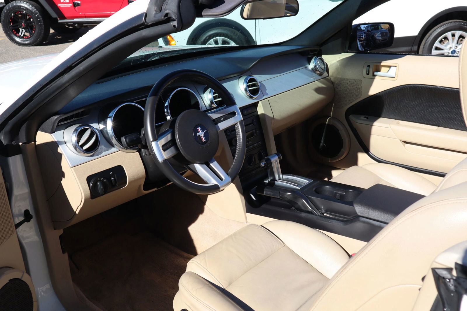 Used 2006 Ford Mustang Convertible image 8