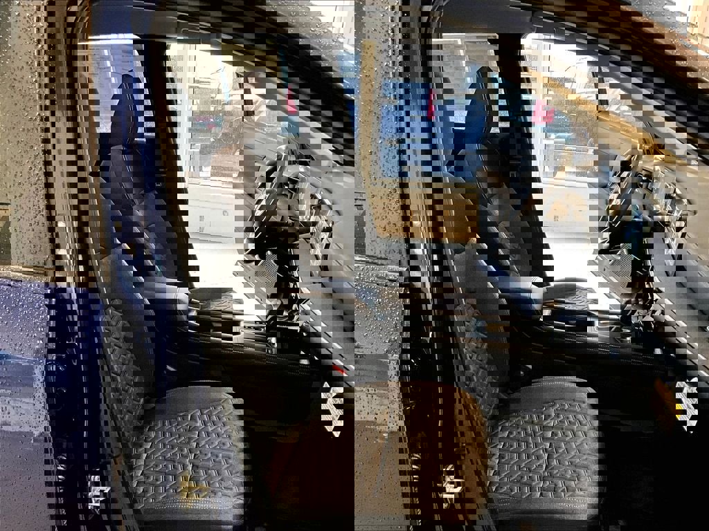 Used 2025 Nissan Kicks SV image 11