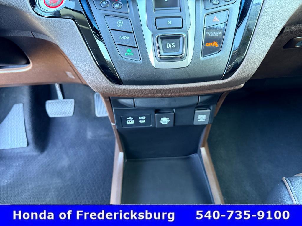 Certified 2025 Honda Odyssey Elite image 43