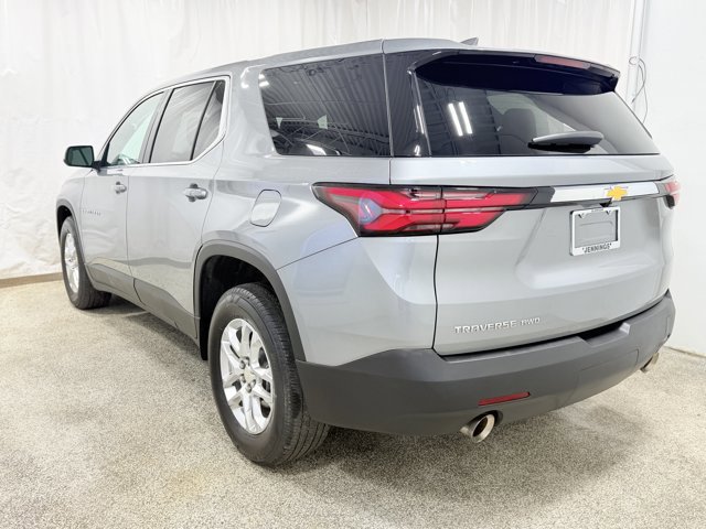 Used 2023 Chevrolet Traverse LS w/ Safety Package AWD/4WD image 6