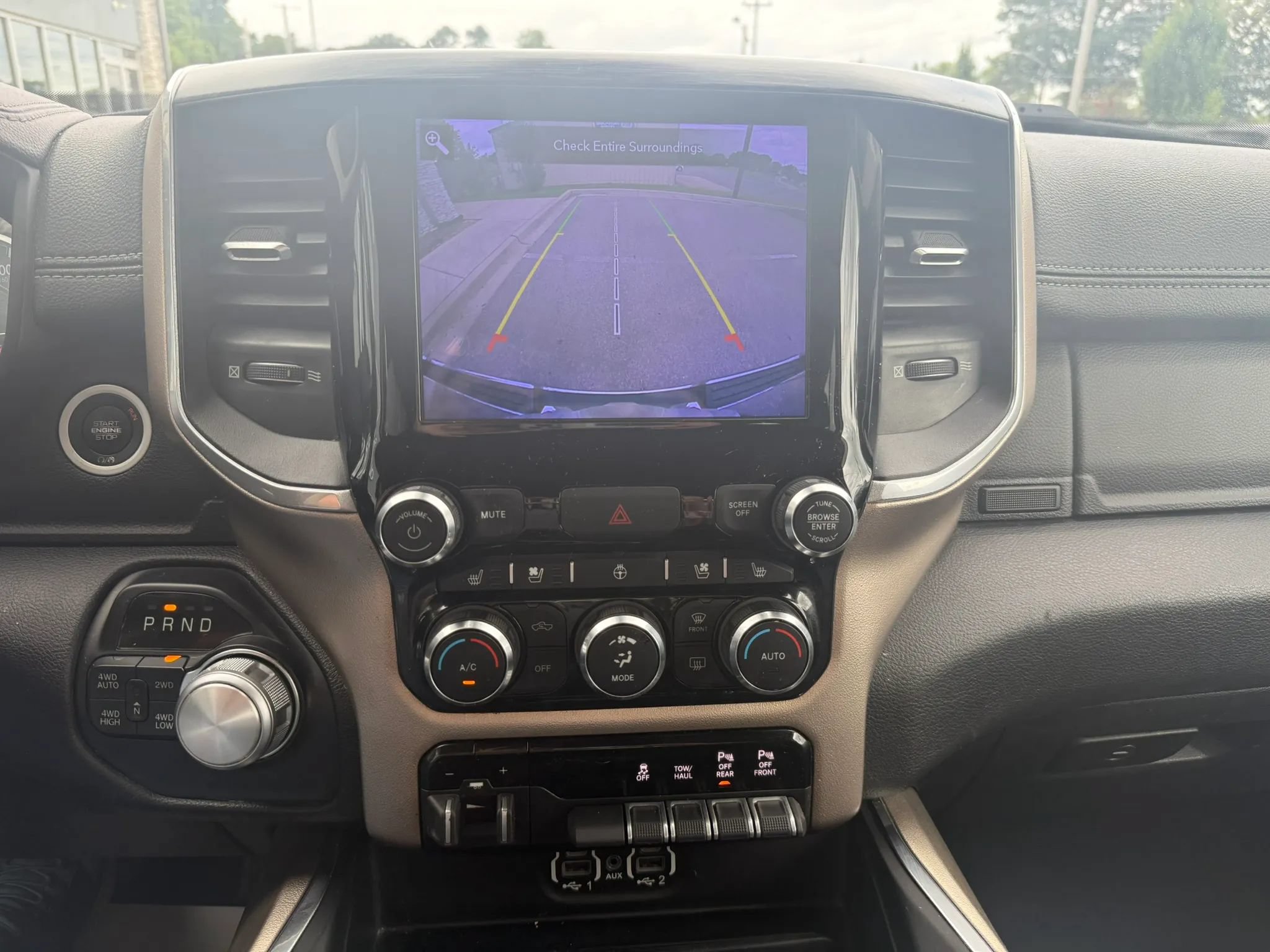 Used 2020 RAM 1500 Laramie AWD/4WD image 12