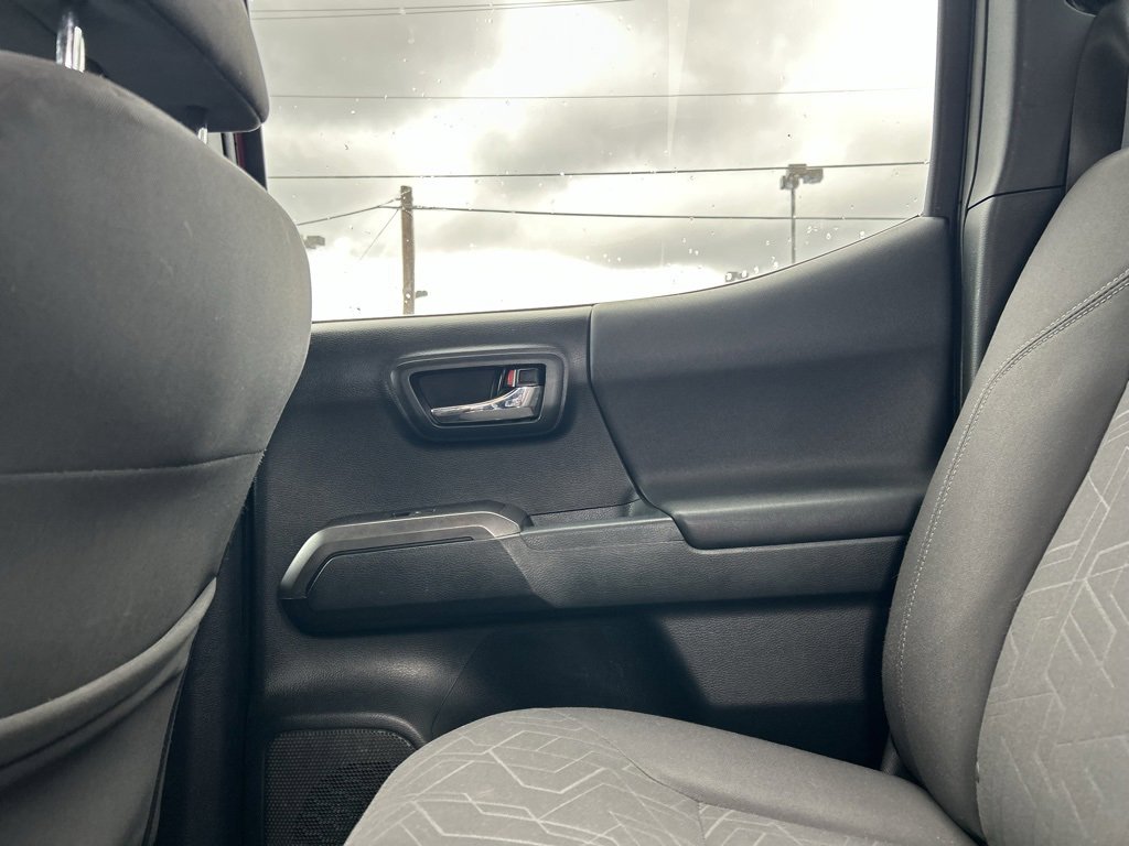 Used 2017 Toyota Tacoma SR5 image 26