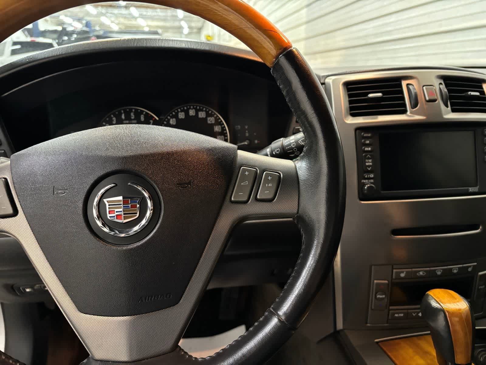Used 2005 Cadillac XLR RWD image 13