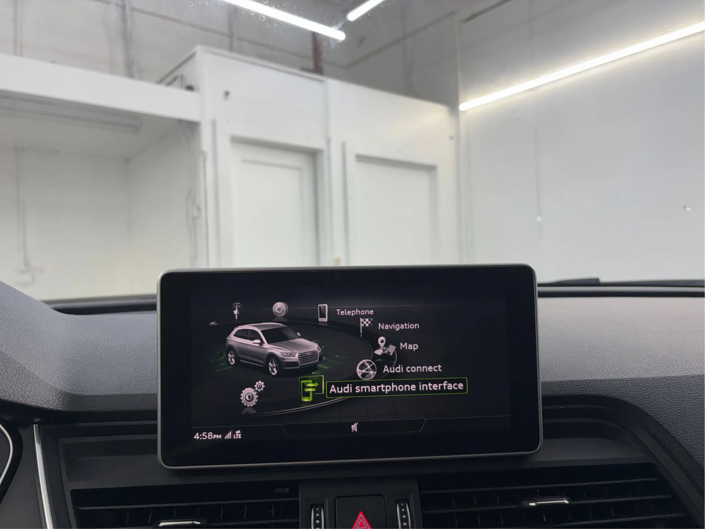 Used 2018 Audi Q5 Prestige w/ Prestige Package AWD/4WD image 19
