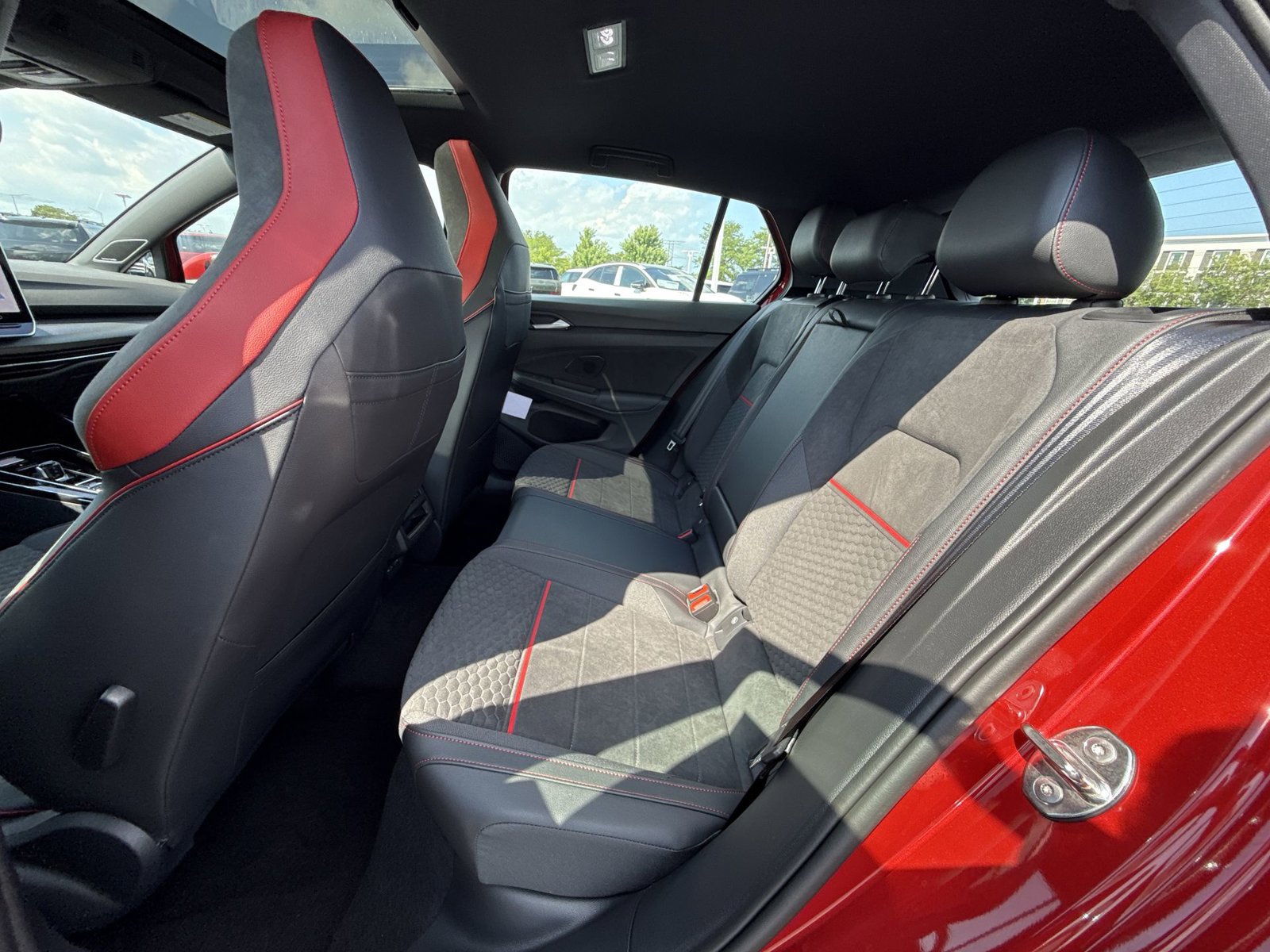 New 2026 Volkswagen GTI SE FWD image 25