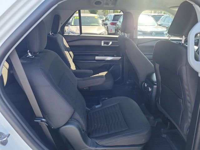 Used 2021 Ford Explorer XLT AWD/4WD image 10