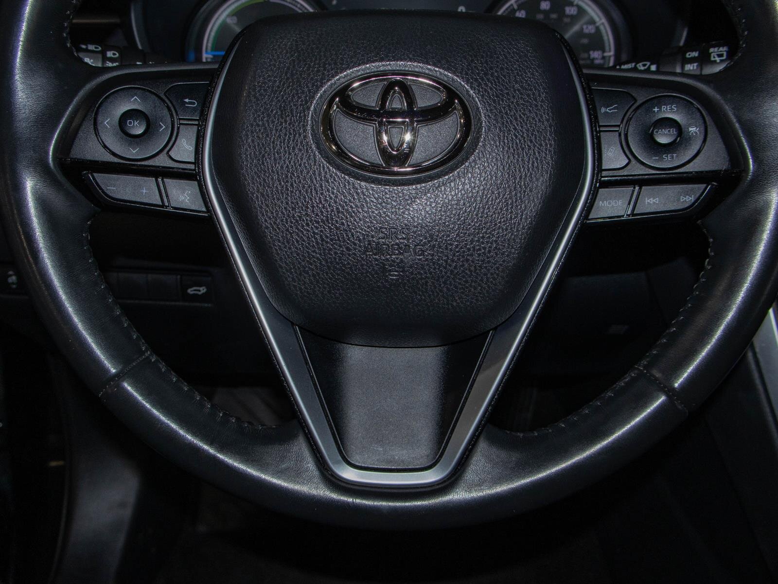 Used 2023 Toyota Venza XLE image 11