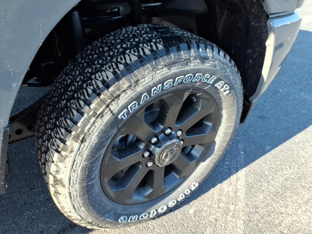 New 2026 RAM 2500 Big Horn AWD/4WD image 8
