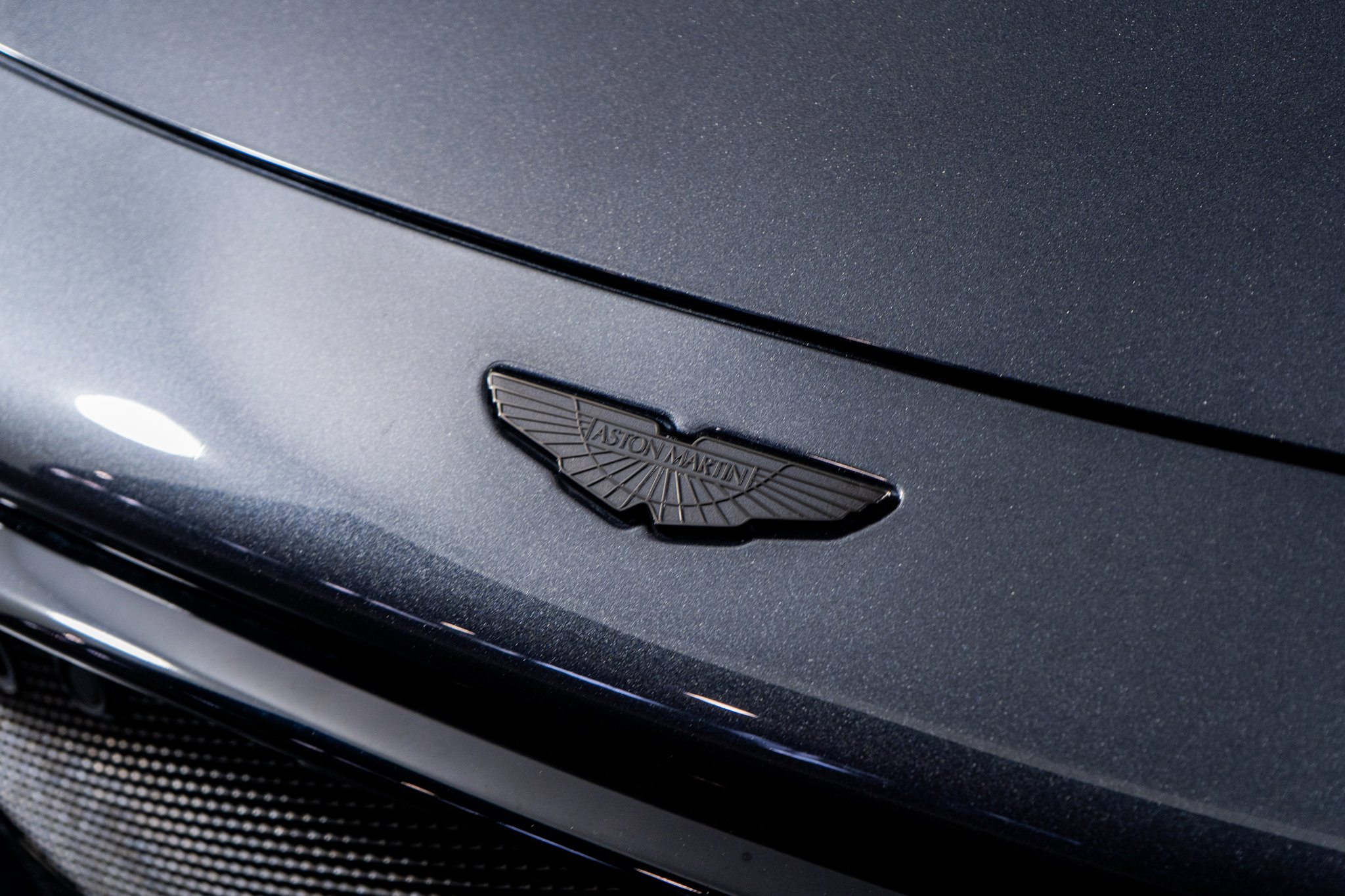 Used 2021 Aston Martin V8 Vantage Roadster image 25