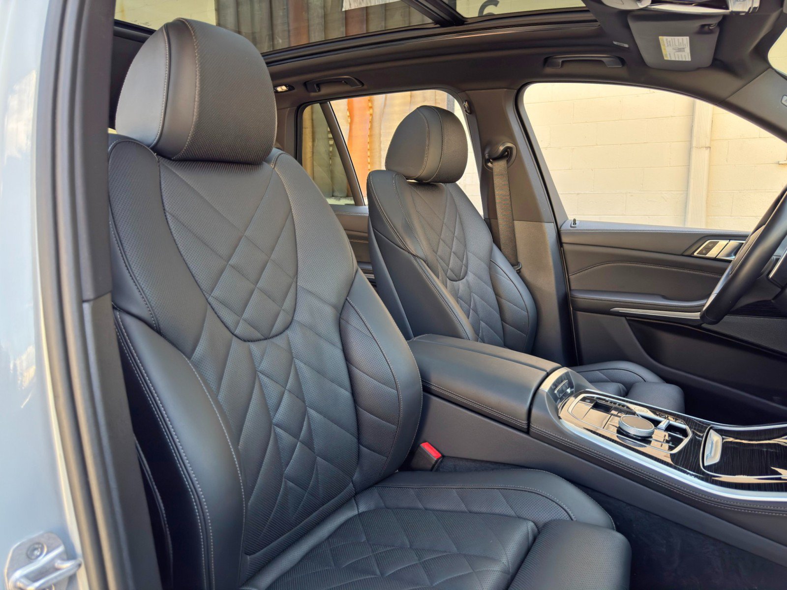 Used 2024 BMW X5 sDrive40i w/ M Sport Package RWD image 43