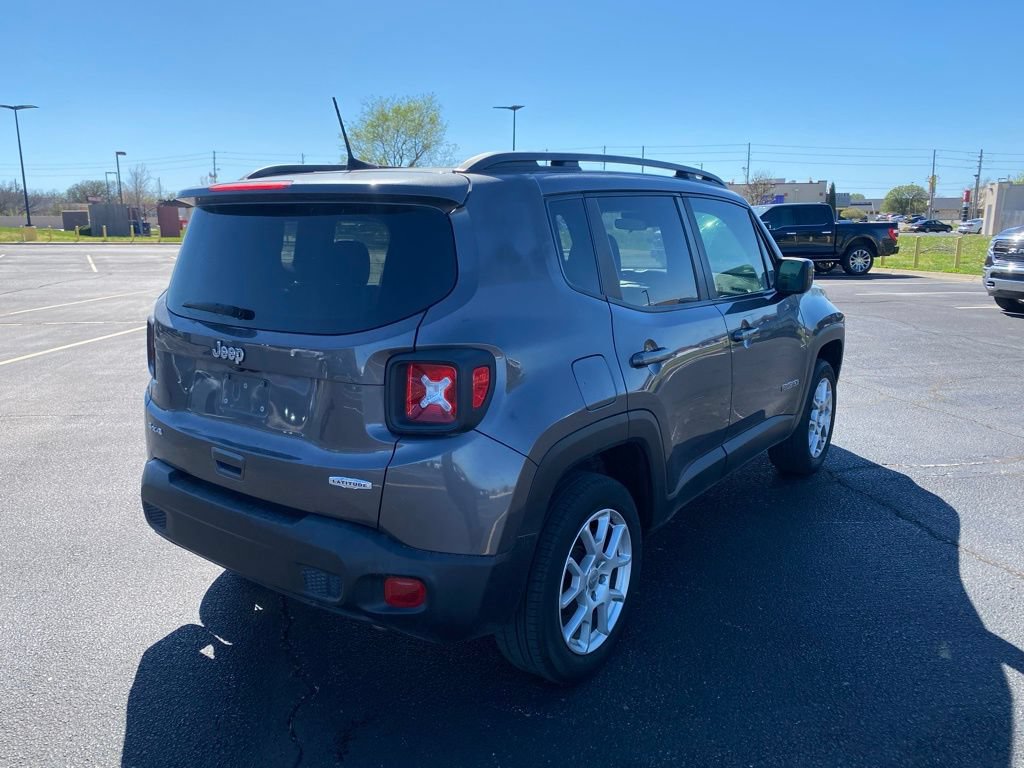 Used 2019 Jeep Renegade Latitude w/ Cold Weather Group AWD/4WD image 9