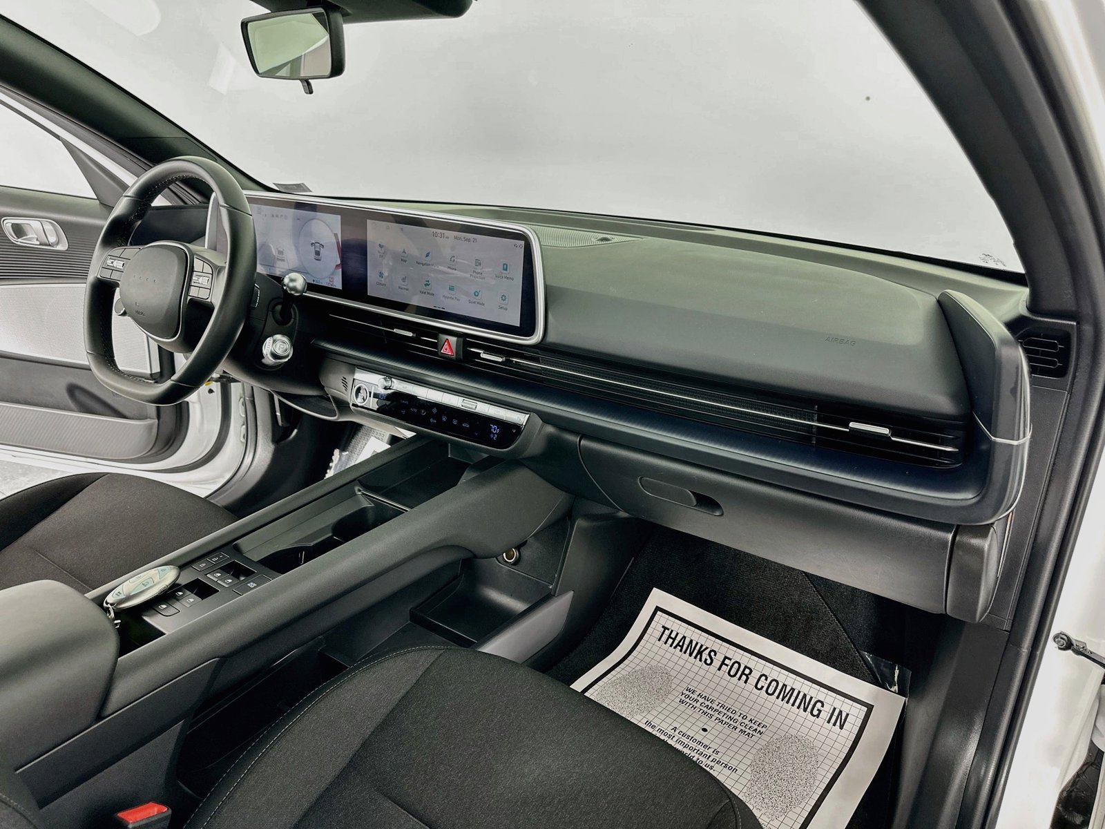 Used 2024 Hyundai Ioniq 6 SE RWD image 32