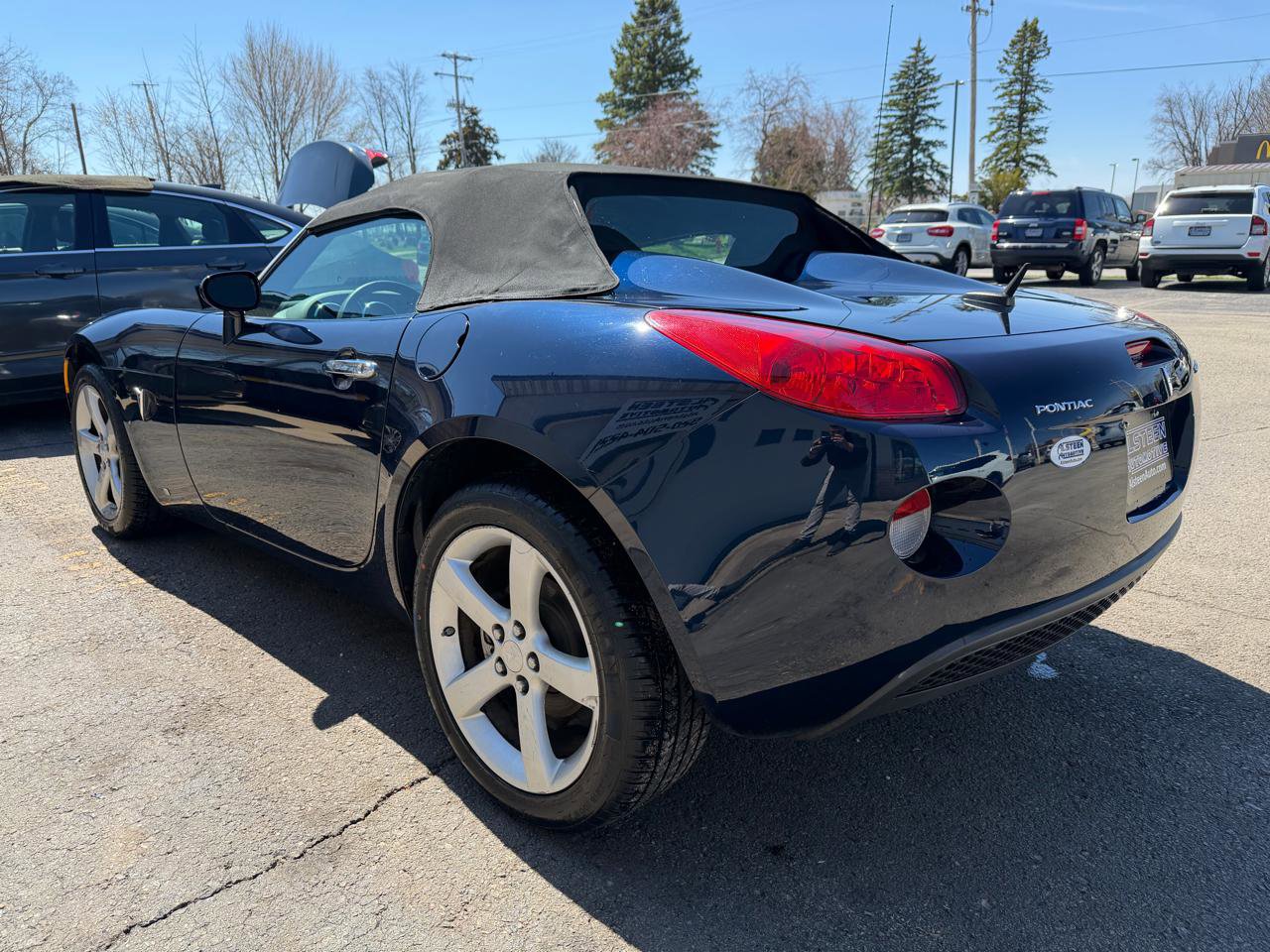 Used 2008 Pontiac Solstice Convertible w/ Preferred Package RWD image 5