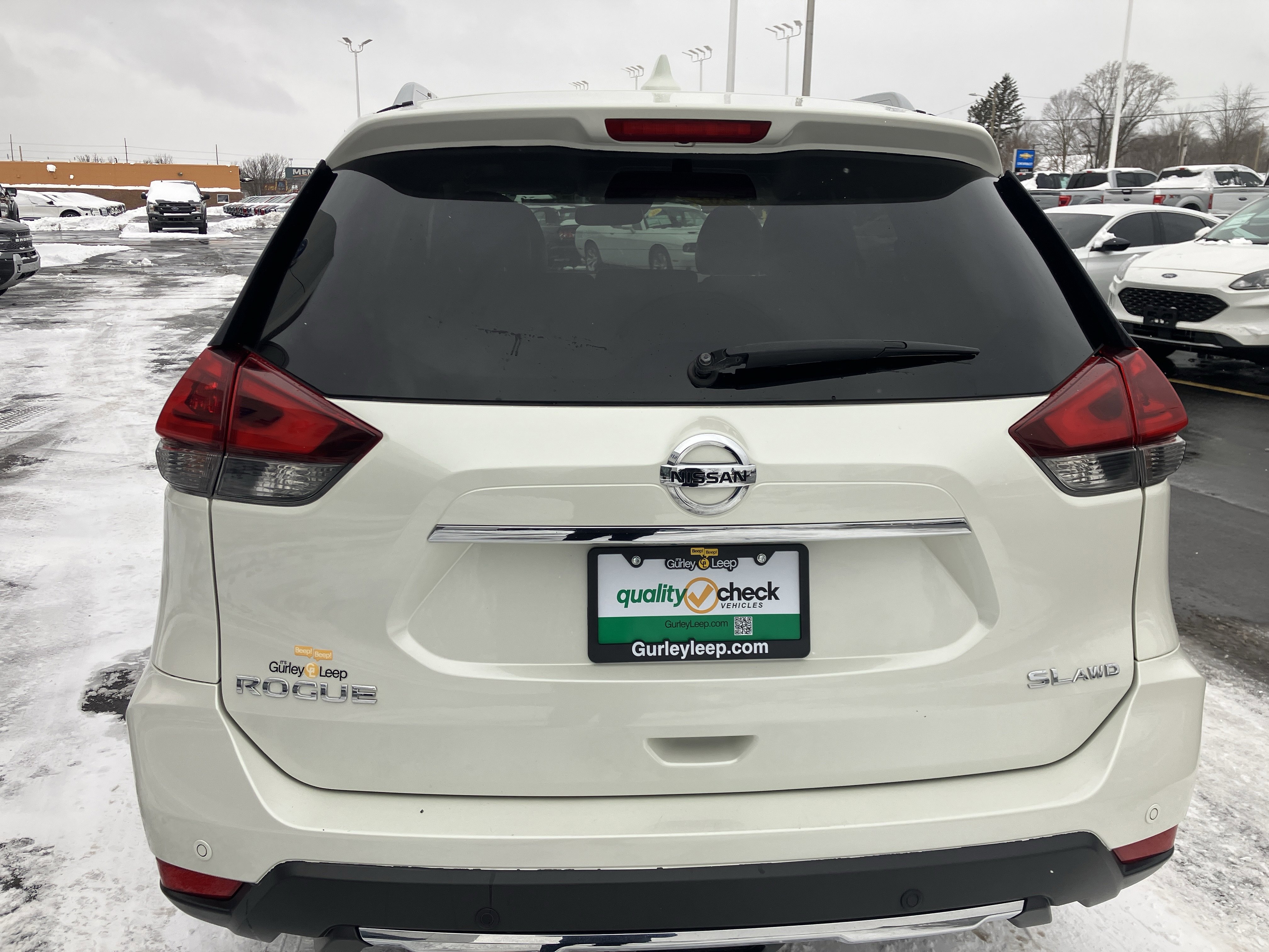 Used 2019 Nissan Rogue SL w/ Premium Package image 6