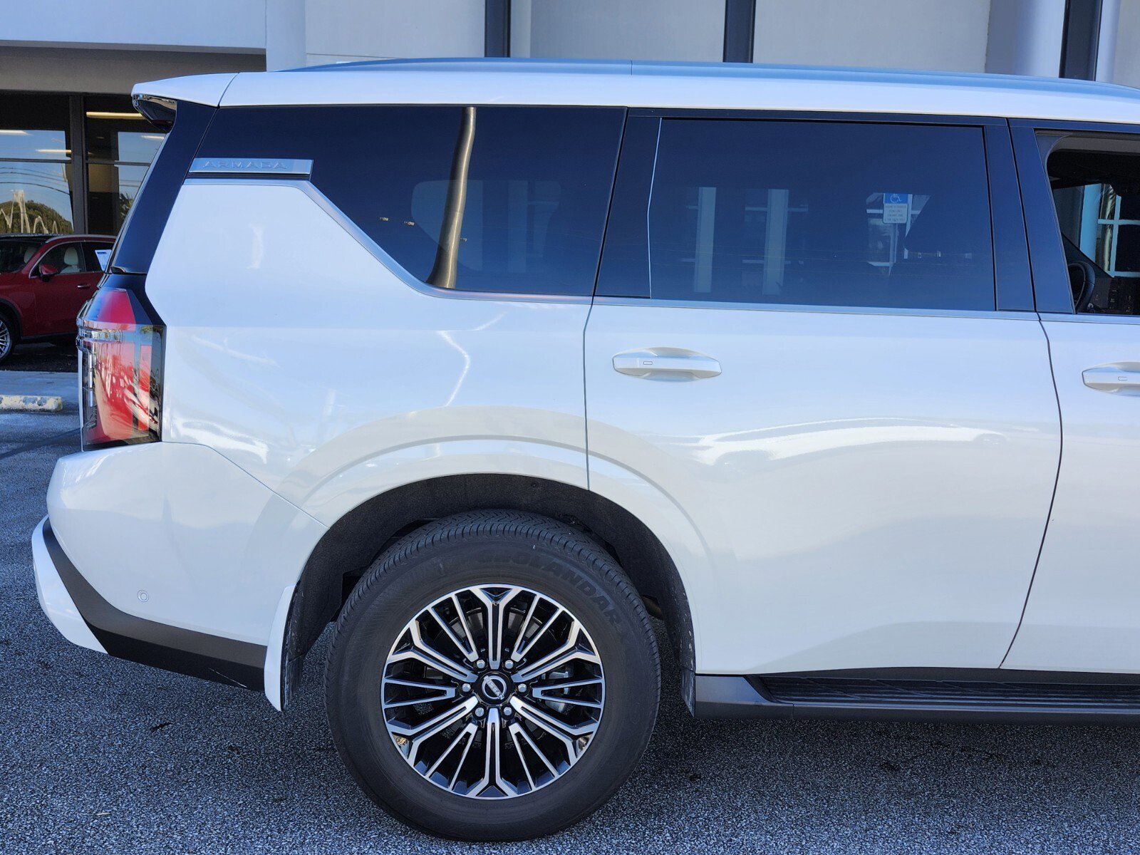 Used 2025 Nissan Armada SL w/ Captain's Chari Seat Package image 4