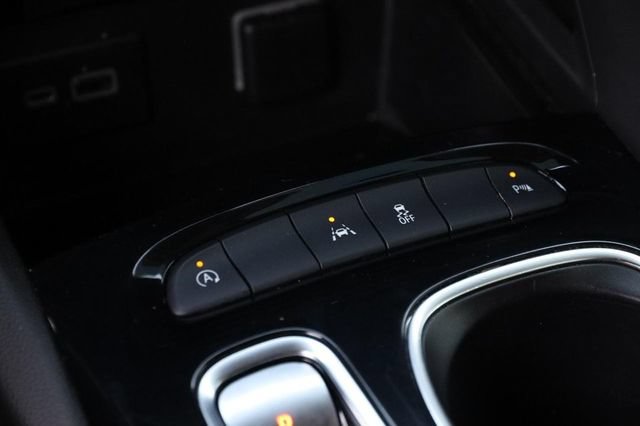 Used 2021 Buick Envision Essence w/ Sport Touring Package FWD image 20