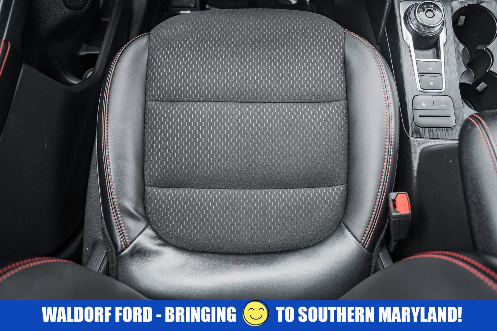Used 2025 Ford Escape ST-Line Select AWD/4WD image 35