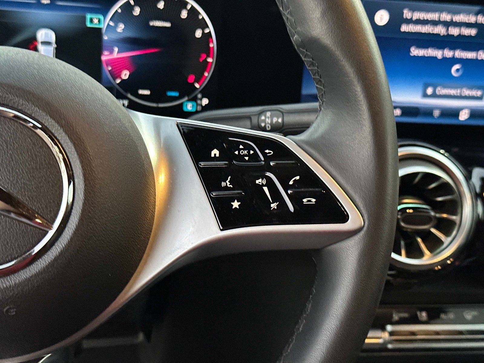 Certified 2025 Mercedes-Benz GLB 250 image 27