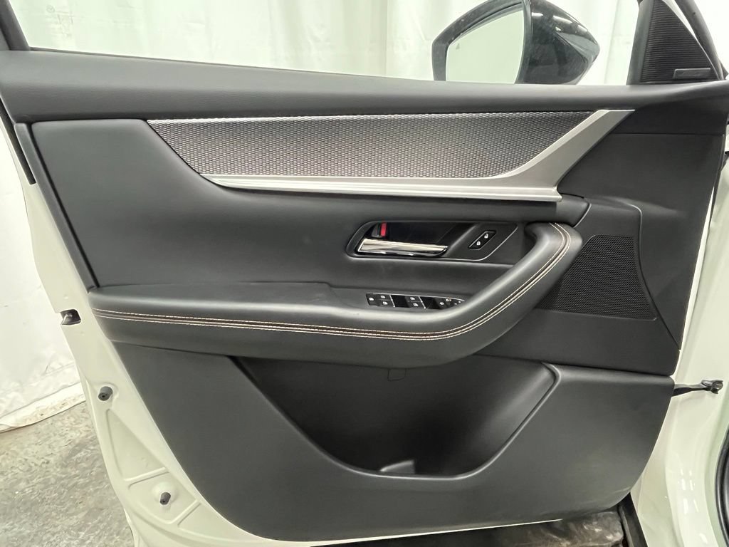 New 2025 MAZDA CX-70 Plug-In Hybrid w/ Premium Plus AWD/4WD image 9
