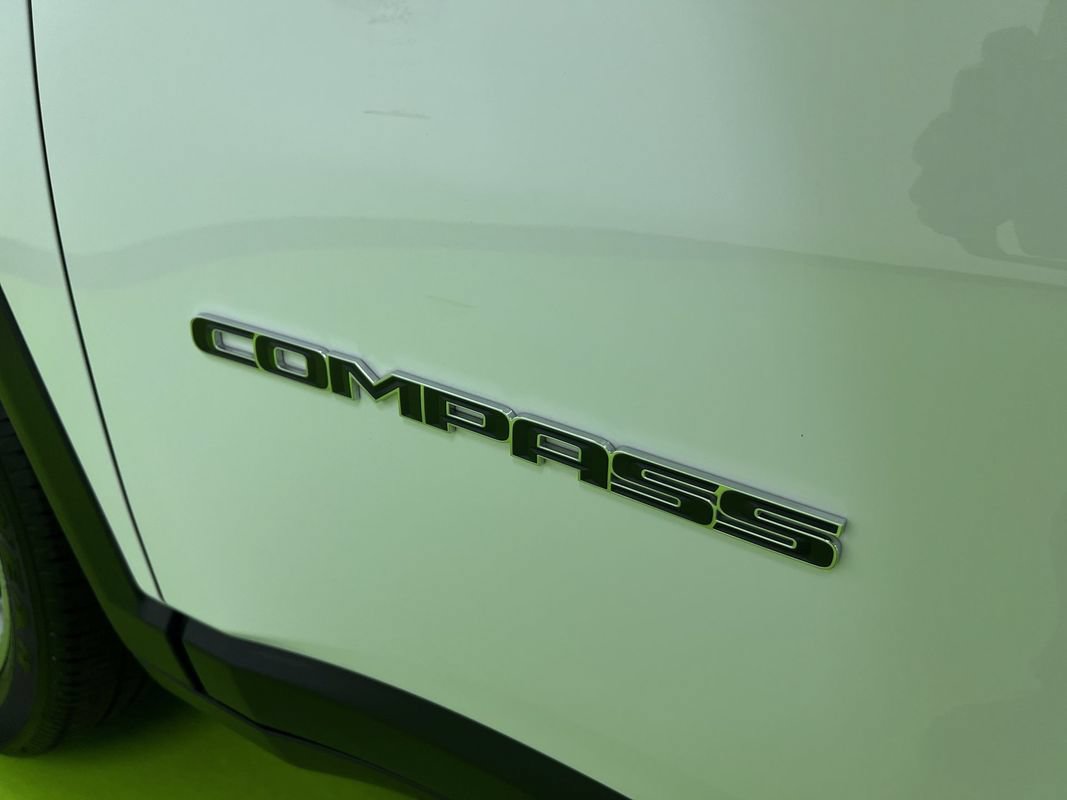 Used 2022 Jeep Compass Latitude AWD/4WD image 15