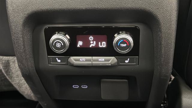 Used 2024 GMC Acadia Denali AWD/4WD image 26
