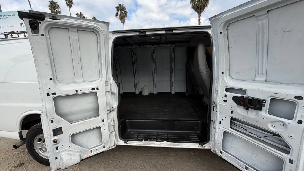 Used 2019 Chevrolet Express 2500 Extended w/ Driver Convenience Package RWD image 14