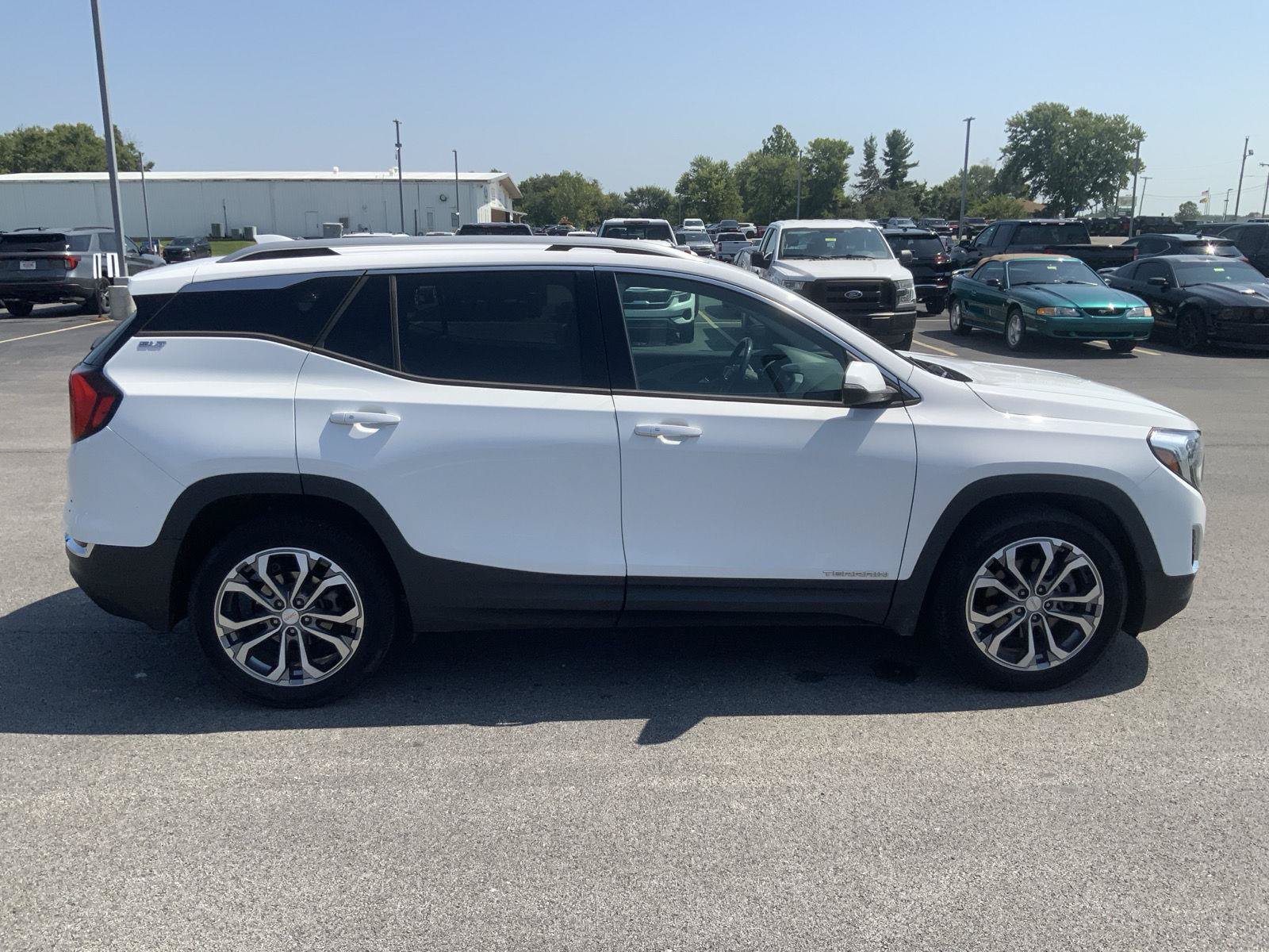 Used 2018 GMC Terrain SLT w/ Preferred Package FWD image 9