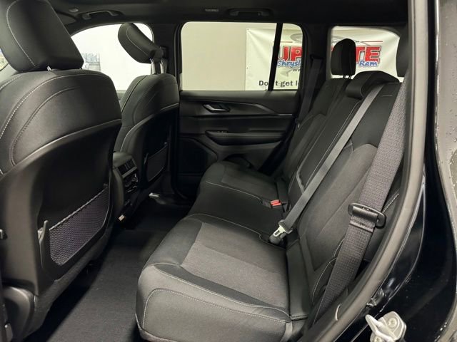 New 2026 Jeep Grand Cherokee Laredo X image 15