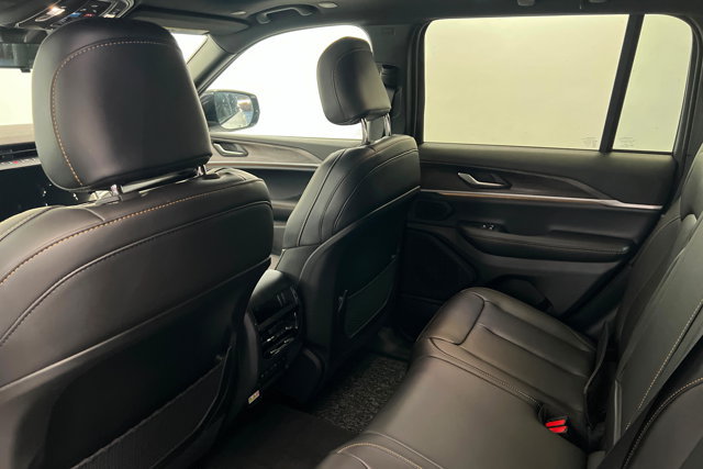 New 2026 Jeep Grand Cherokee Limited AWD/4WD image 19
