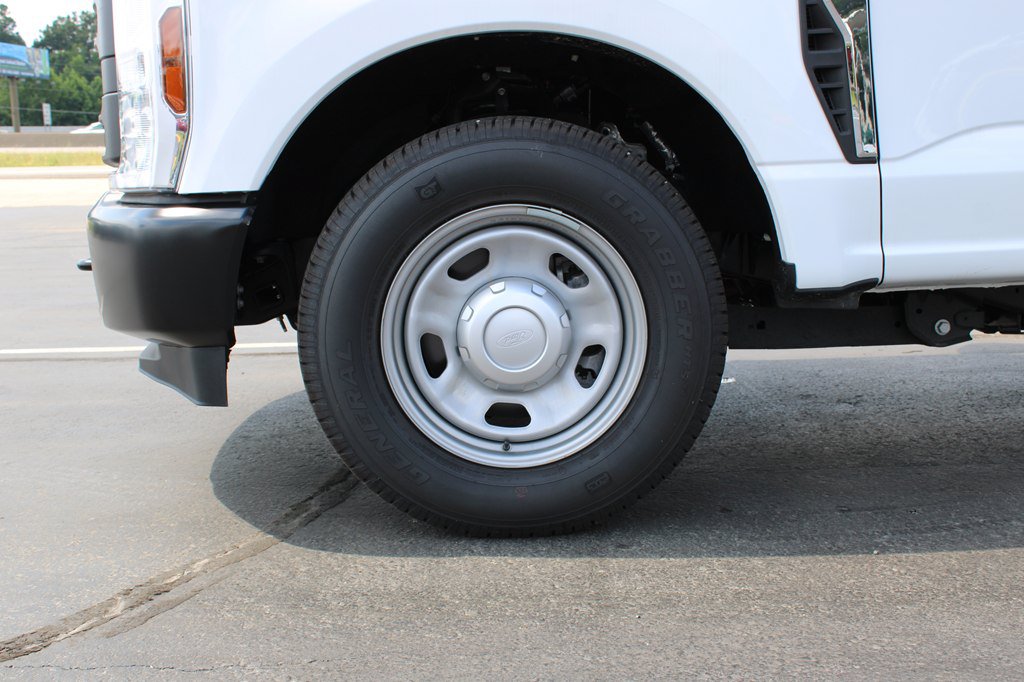 Used 2025 Ford F350 XL w/ XL Driver Assist Package RWD image 33