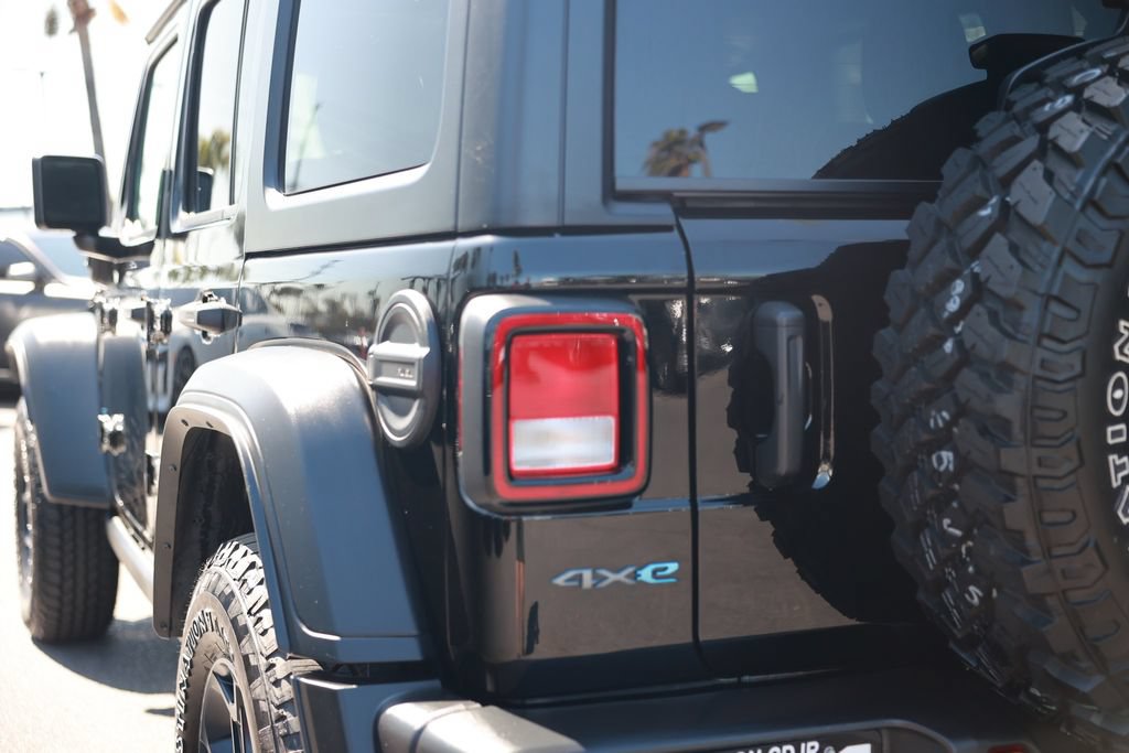Used 2023 Jeep Wrangler Unlimited AWD/4WD image 13