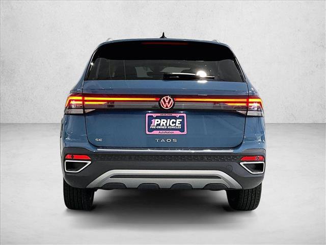 Used 2025 Volkswagen Taos SE FWD image 4