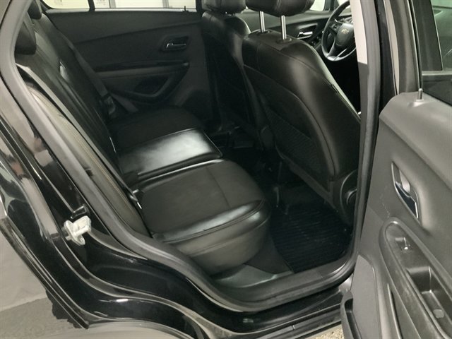 Used 2021 Chevrolet Trax LT AWD/4WD image 18