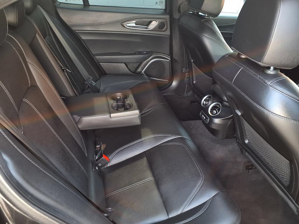 Used 2022 Alfa Romeo Giulia Ti RWD image 35