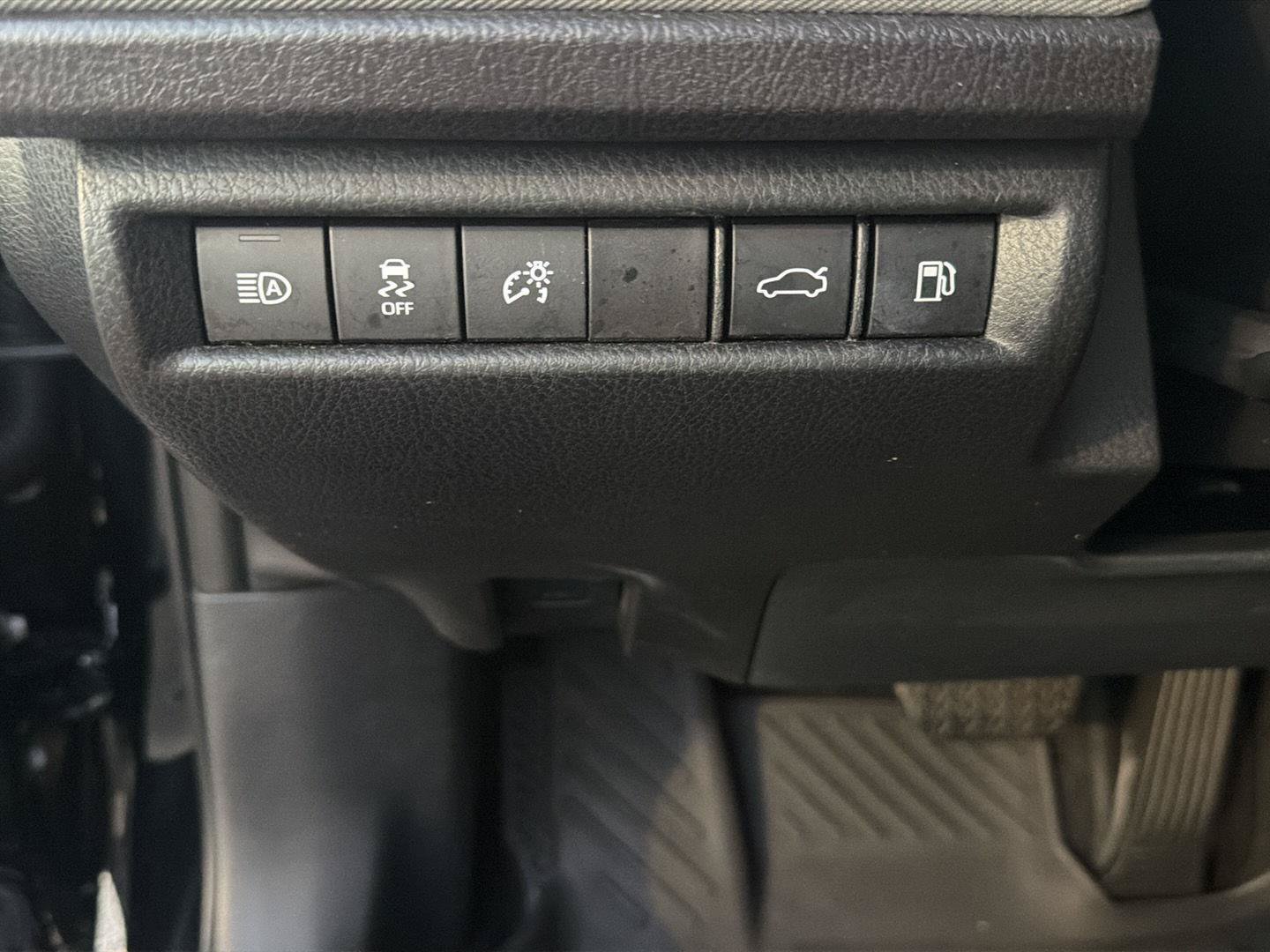 Certified 2025 Toyota Camry LE FWD image 19