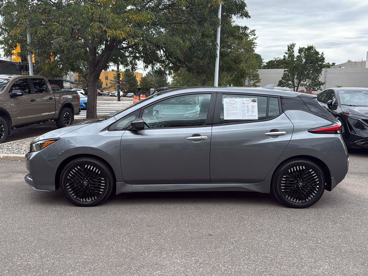 Certified 2025 Nissan Leaf SV Plus FWD image 4