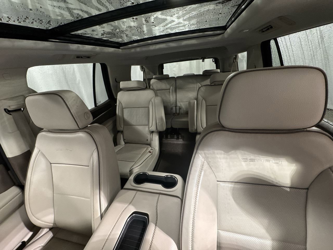 Used 2022 GMC Yukon Denali image 31